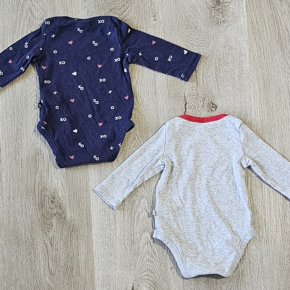 3-6 Months Baby Gap Baby Girl Longsleeve Onesies - Picture 5 of 6